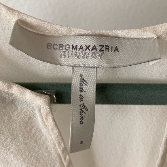 BCBG Maxazria Hi Lo Top Size Small - Picture 3 of 5